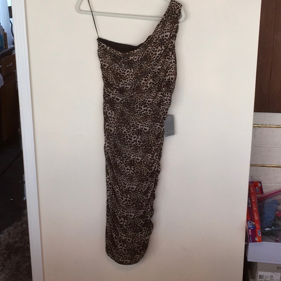 NWT One Shoulder Ruched Leopard Dress - Picture 5 of 6